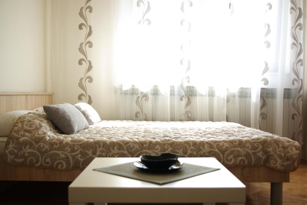 Ni Square Studio Apartment מראה חיצוני תמונה